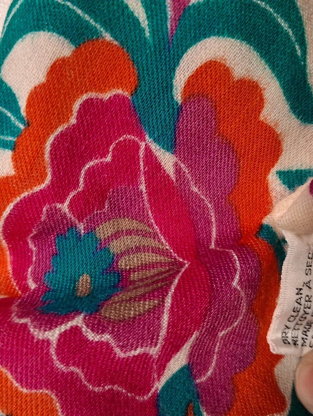 Vera Vintage Wool Floral Square Scarf